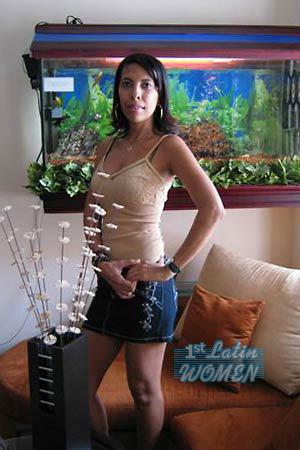 110715 - Irina Age: 33 - Colombia