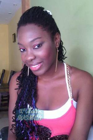 156497 - Yidanabey Age: 33 - Colombia