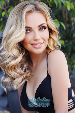 196497 - Kseniya Age: 32 - Ukraine