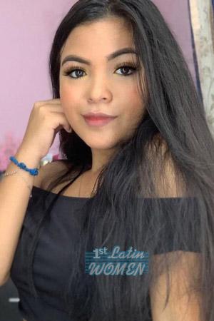 201731 - Laura Age: 21 - Colombia