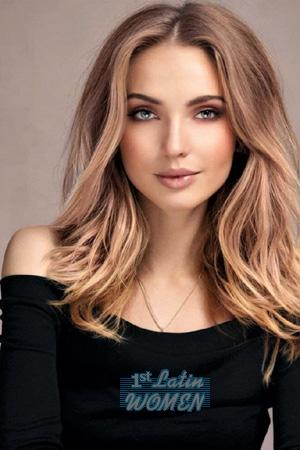 202106 - Eva Age: 23 - Russia