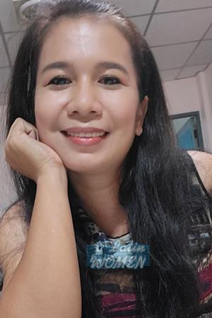 203403 - Thararat Age: 45 - Thailand