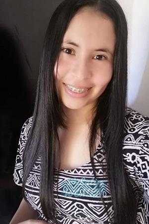 204180 - Arianna Age: 29 - Colombia