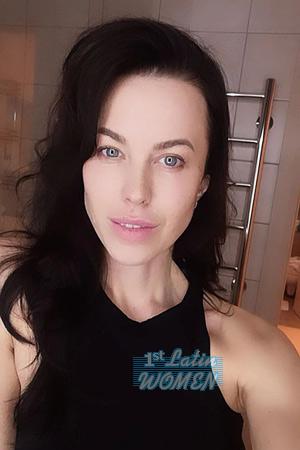 210763 - Evgenia Age: 34 - Russia