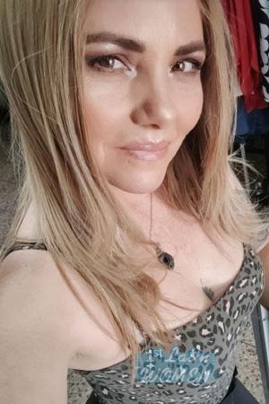 223113 - Maria Elizabeth Age: 51 - Costa Rica