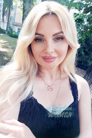 223177 - Lana Age: 54 - Ukraine