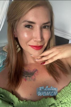 225110 - Catalina Age: 40 - Costa Rica