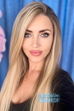 225271 - Valentina Age: 42 - Ukraine