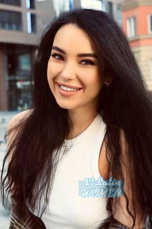 225329 - Nataliia Age: 33 - Ukraine