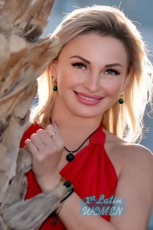 226085 - Viktoriya Age: 45 - Ukraine