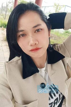 226751 - Huangfang Age: 36 - China