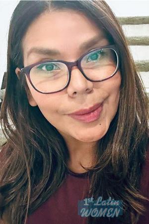 Ladies of Costa Rica