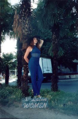 53905 - Julia Age: 34 - Russia