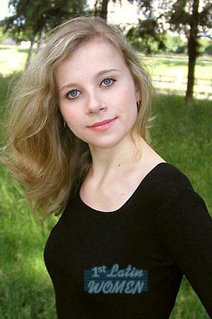 73801 - Elena Age: 24 - Ukraine