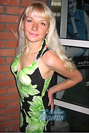 82277 - Julia Age: 32 - Ukraine