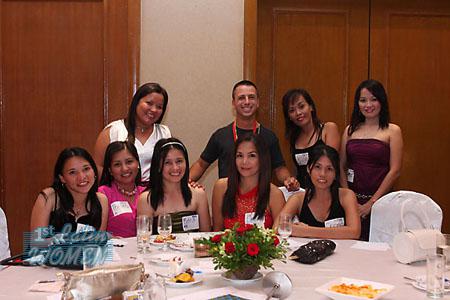 women-of-philippines-012