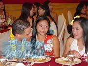 065-filipino-women
