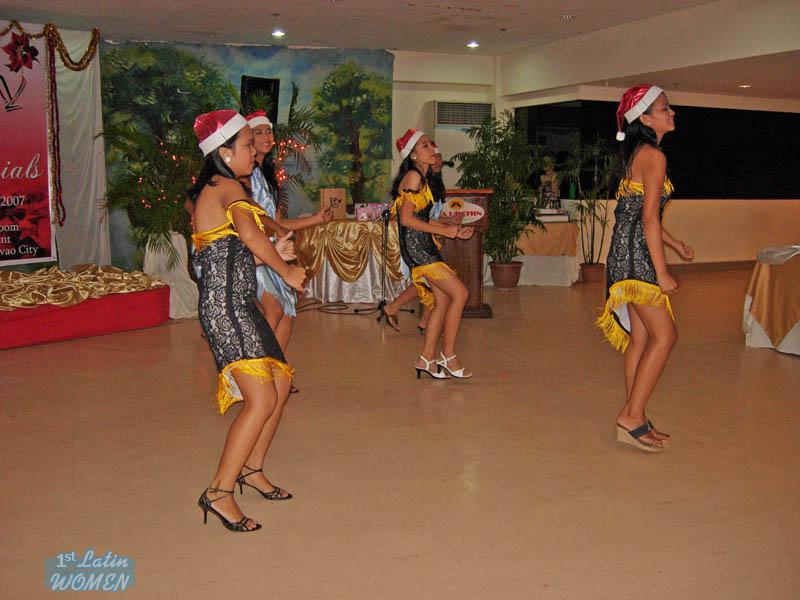 philippine-women-17