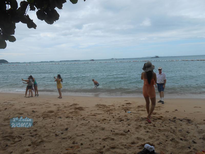 thai-women-97