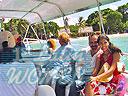 cartagena-women-boat-1104-14
